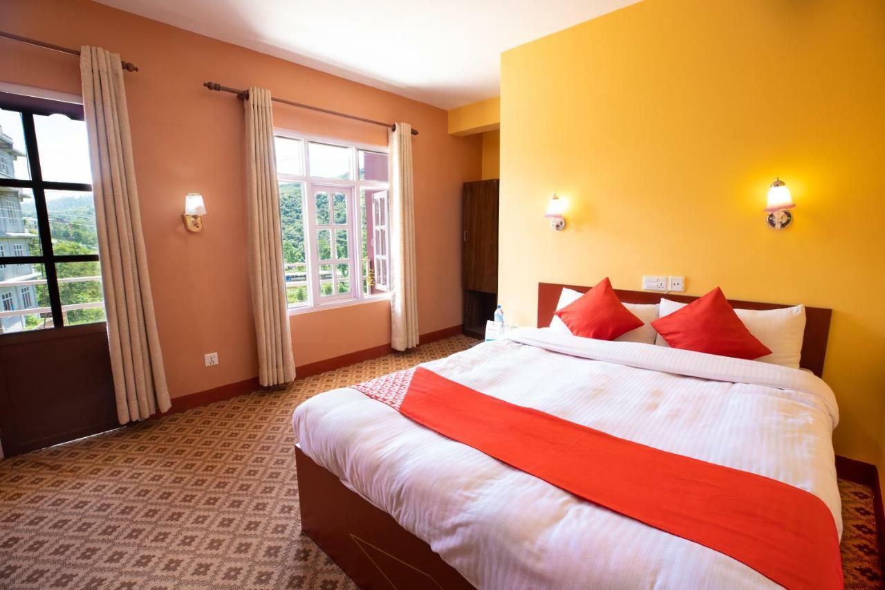 Oyo 281 Twins Kitchen Hotel Dhulikhel Ngoại thất bức ảnh